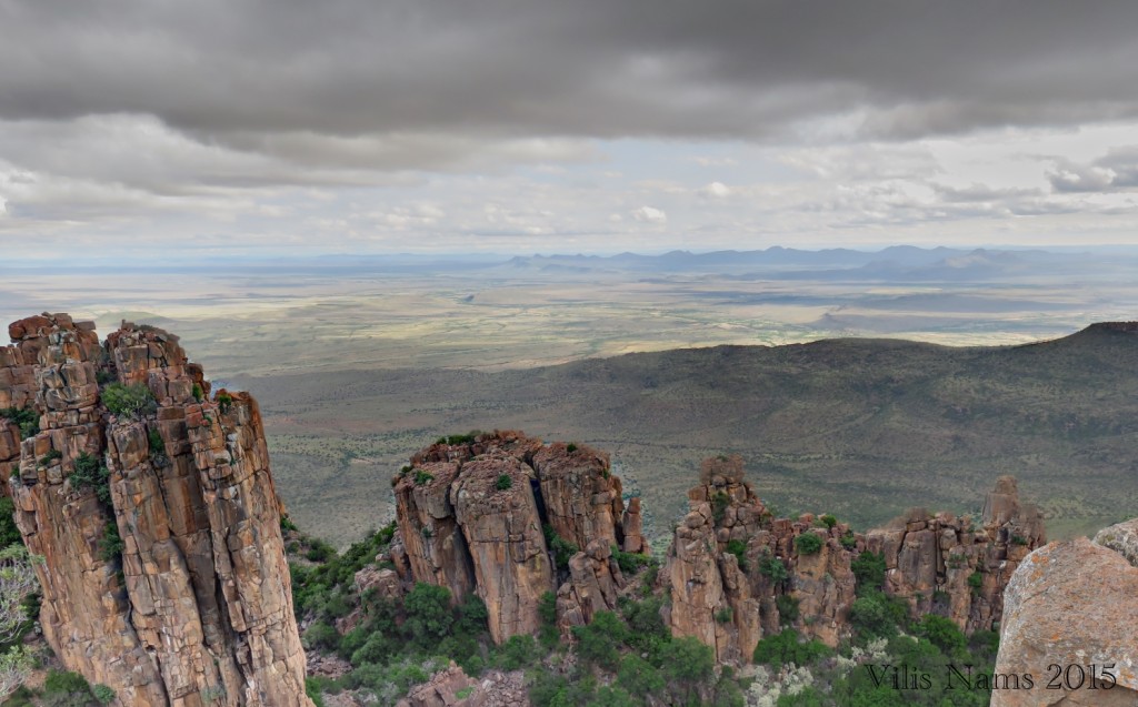 Six Months in South Africa: Camdeboo National Park: Valley of Desolation and Great Karoo (© Vilis Nams) 