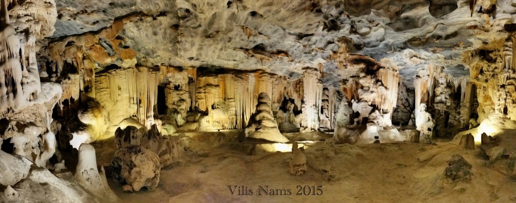 Six Months in South Africa: Cango Caves: Botha's Hall in Cango Caves (© Vilis Nams)